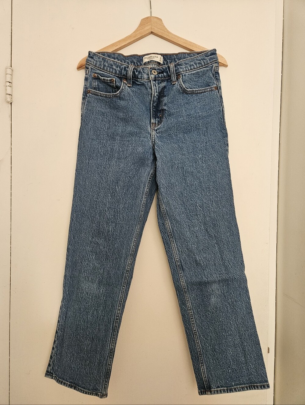Abercrombie & Fitch Mid Rise 90s Straight Jean